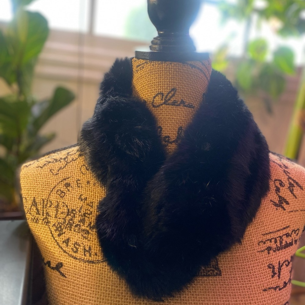 Rex Rabbit Fur Scarve - Picture 5 of 10